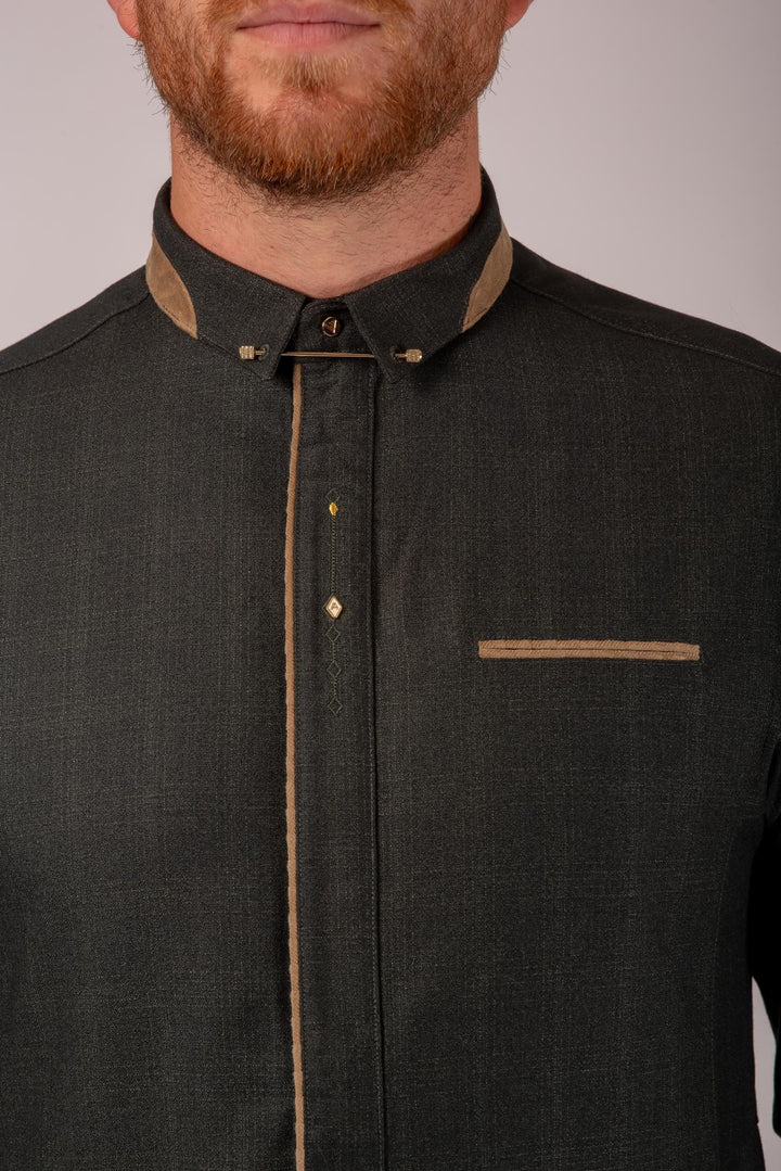 Luxury Charcoal Thobe & Jubba with Beige Detail - Al Ameer