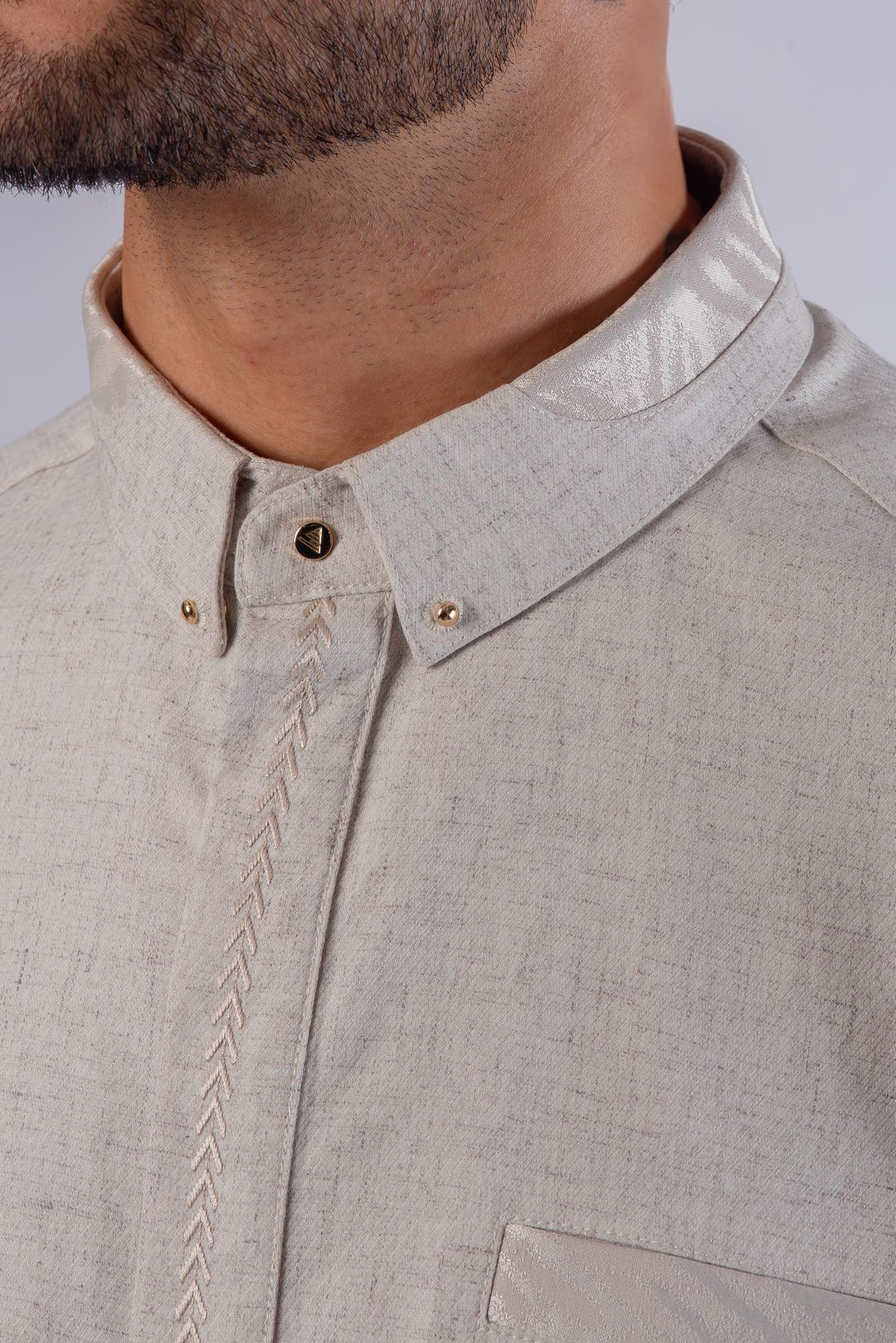 Luxury Light Grey & Cream Thobe & Jubba with Gold Accents – Al Ameer